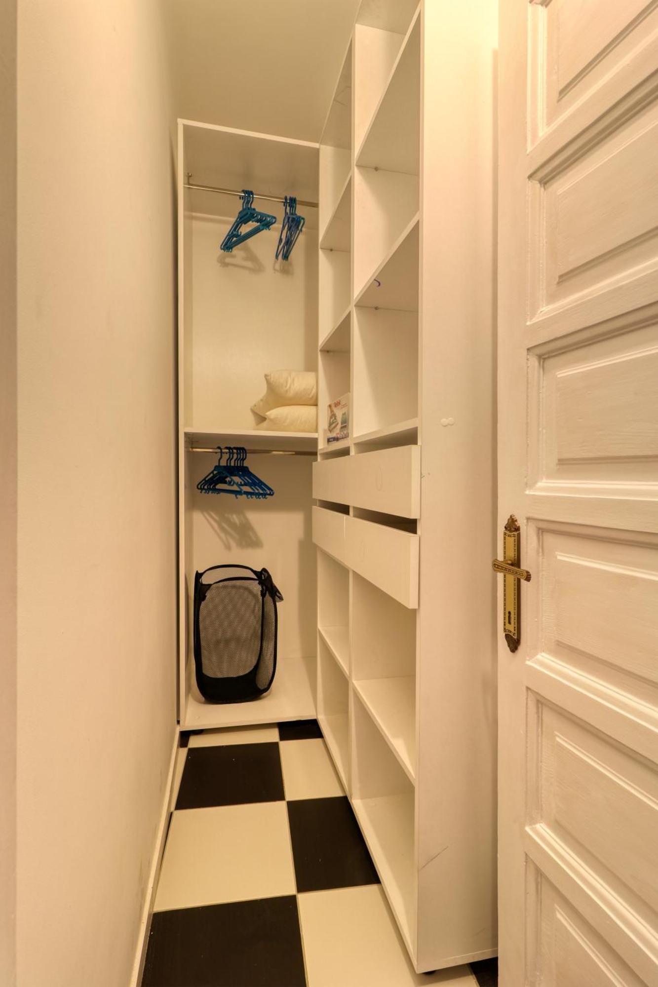 Neo-Classic Design Near Downtown بوخارست المظهر الخارجي الصورة