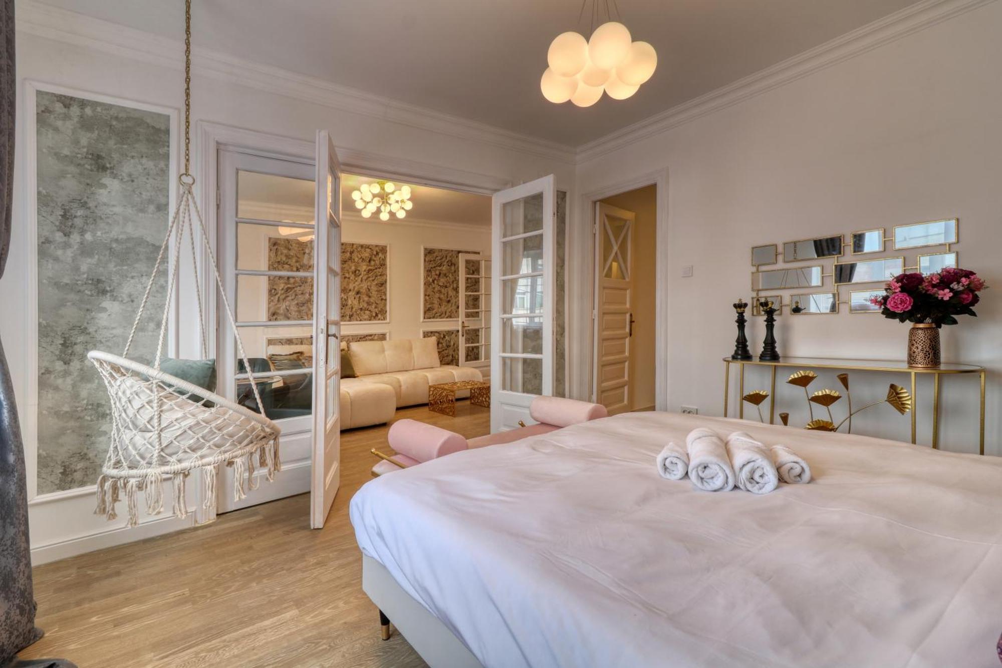 Neo-Classic Design Near Downtown بوخارست المظهر الخارجي الصورة